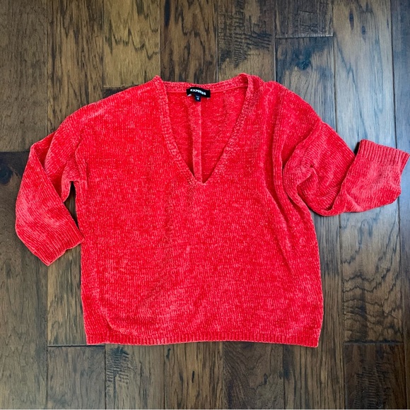 Express V-Neck Velvet Chenille Sweater - Picture 3 of 4